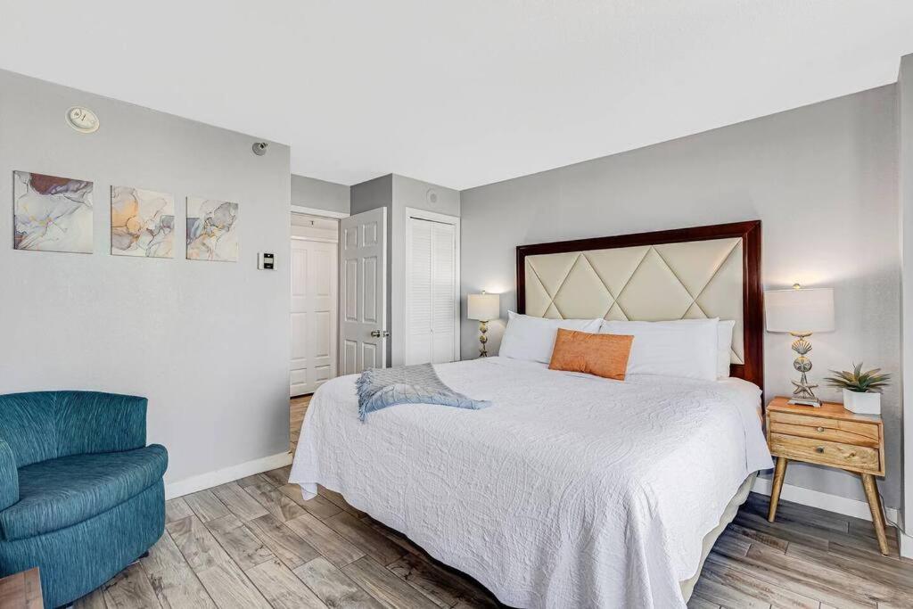 Апартаменты Upscale Oceanview 1Br Dog Friendly! 1104 Миртл-Бич Экстерьер фото